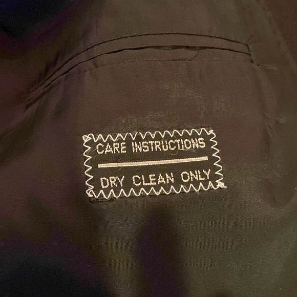 Giorgio Armani Le Collezioni tux - Picture 3 of 7